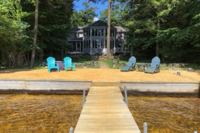 Luxury Escape on Lake Towamensing with Game Room!